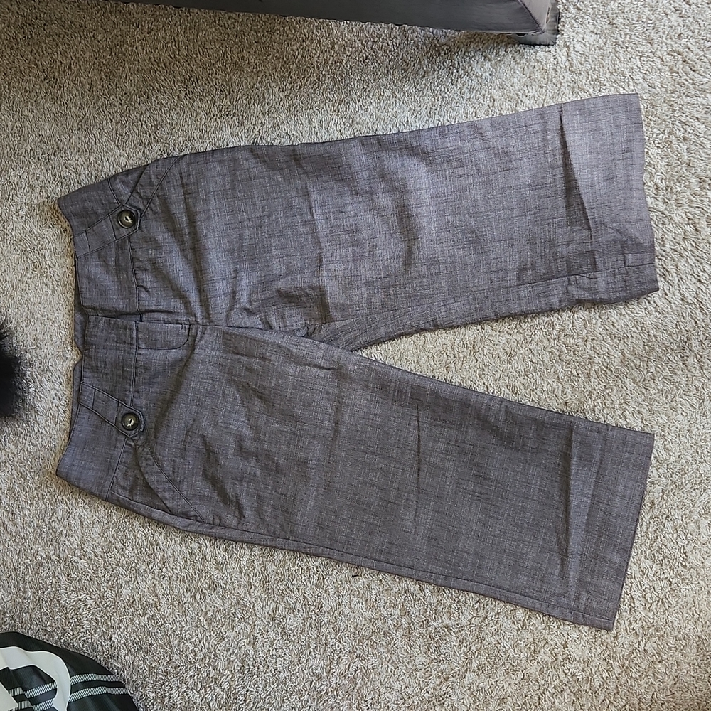 IZ Byer California brand dress capris Size 9